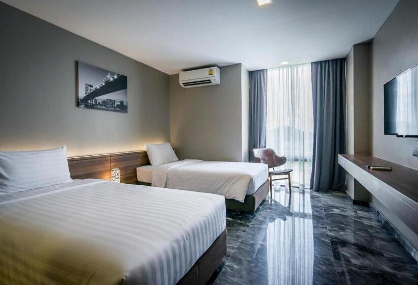 Onix Hotel Bangkok