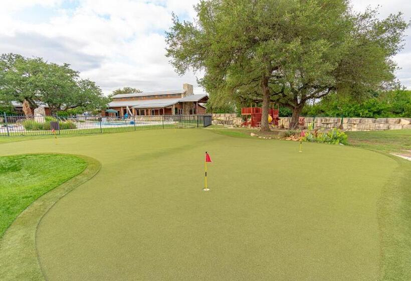 אתר נופש Sun Outdoors Lake Travis