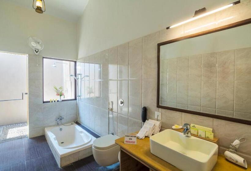 リゾートホテル The Riverwood Forest Retreat Pench