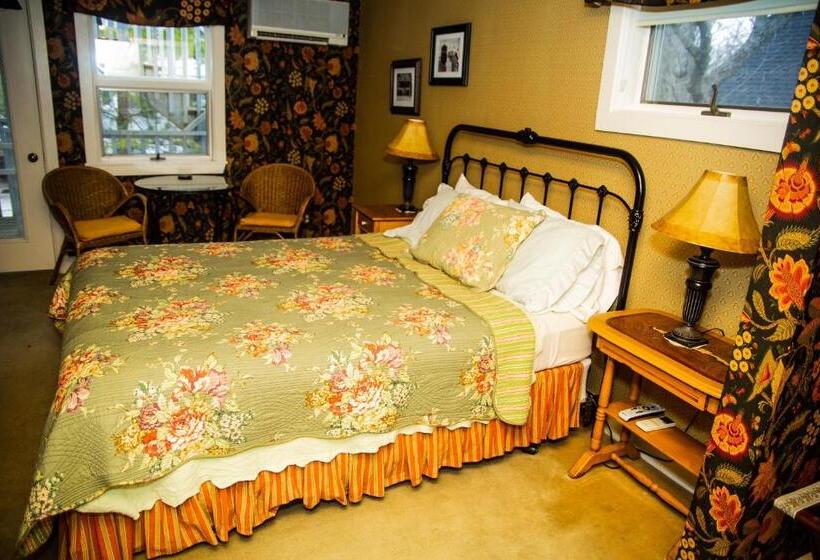 Sylvan Inn Bed & Breakfast