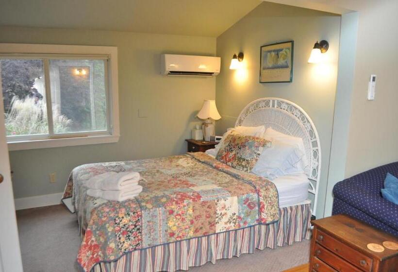 Sylvan Inn Bed & Breakfast