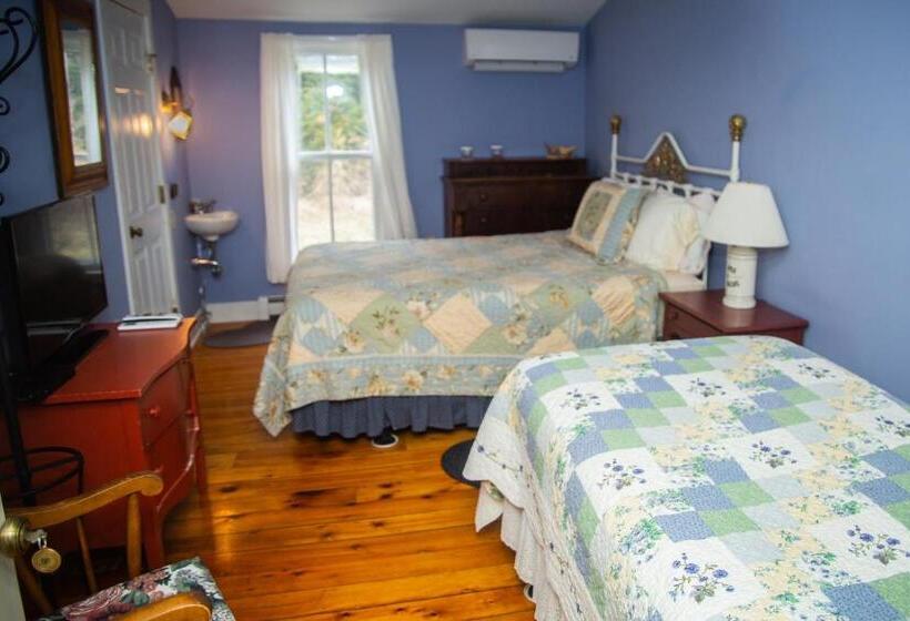 Sylvan Inn Bed & Breakfast