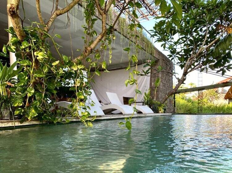 The Hide Hostel At Canggu