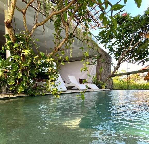 The Hide Hostel At Canggu