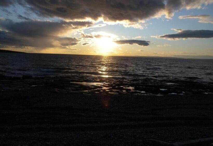 Wildberry Country Lodge B&b