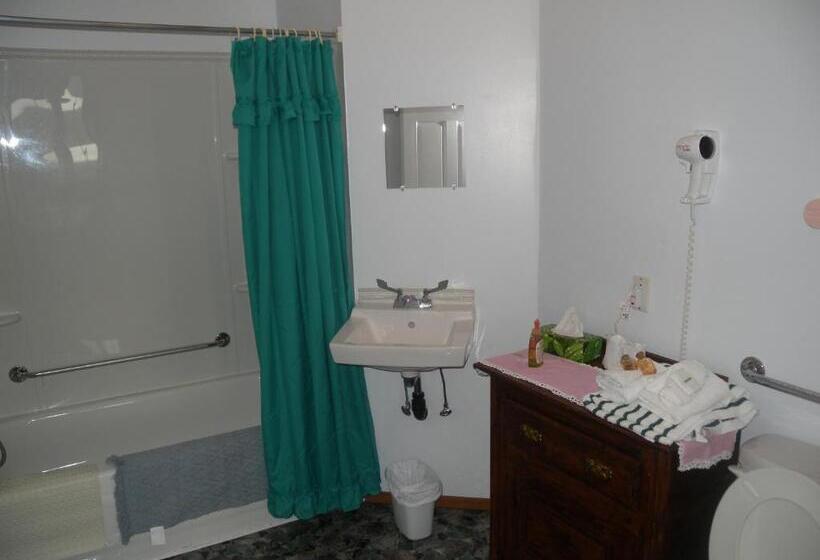 Wildberry Country Lodge B&b