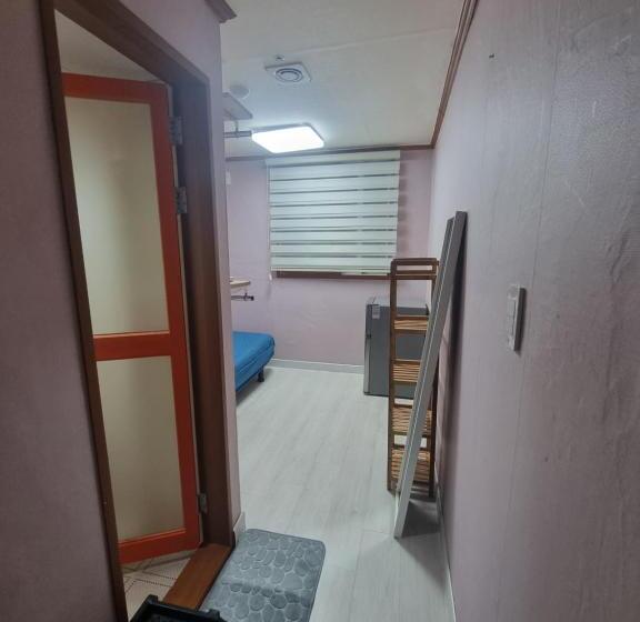 Hostel 킹스하우스