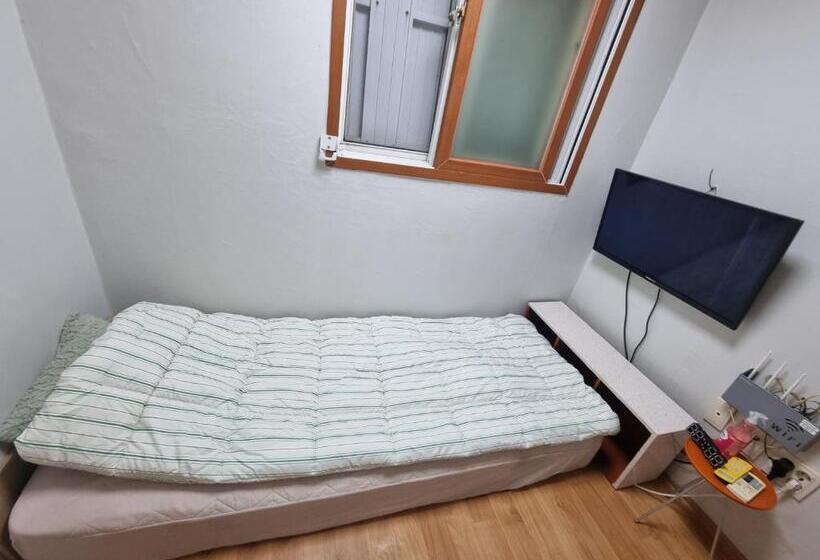 Hostel 킹스하우스