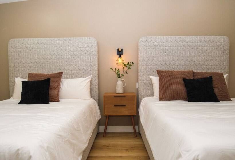 فندق صغير Adobe Inn