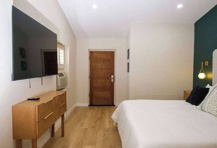 فندق صغير Adobe Inn