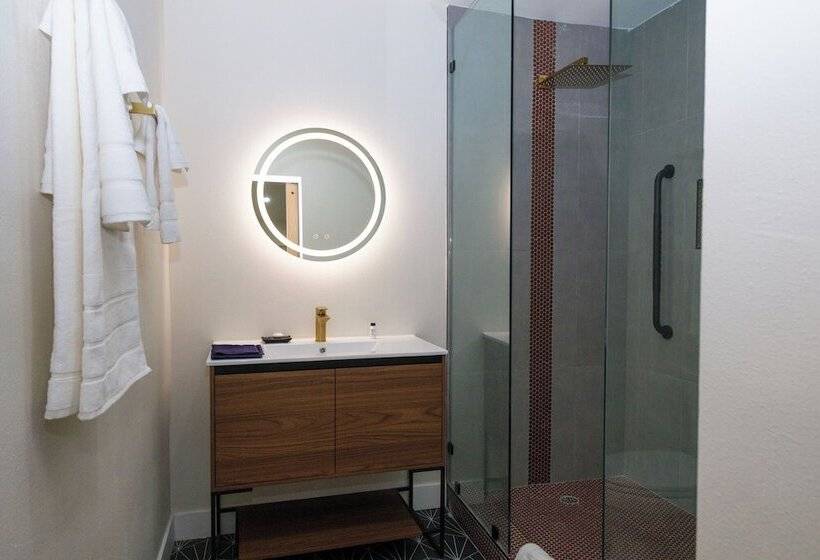 فندق صغير Adobe Inn