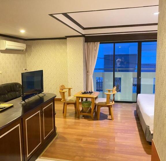 هاستل Antai Holiday B5