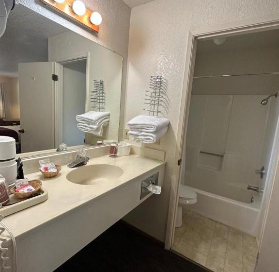 הוסטל Mi Wuk Village Inn