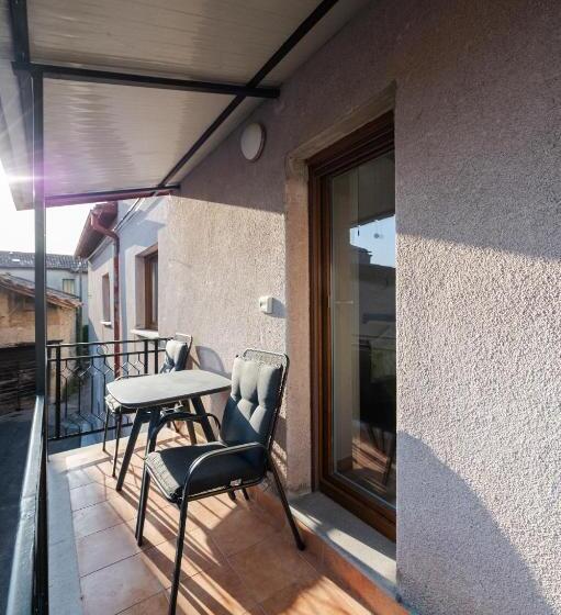 تختخواب و صبحانه 4 Tete