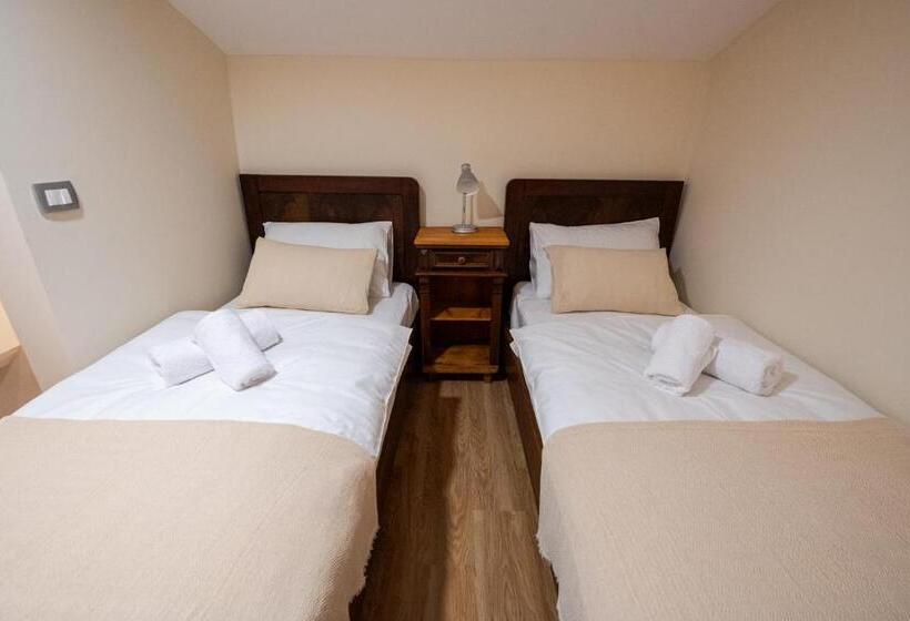 تختخواب و صبحانه 4 Tete