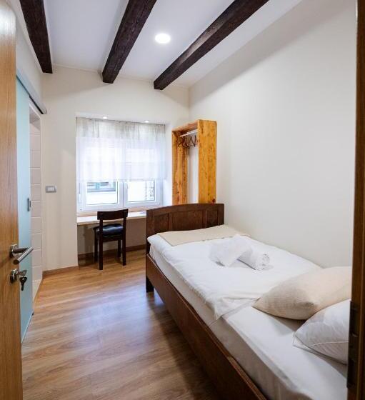 تختخواب و صبحانه 4 Tete