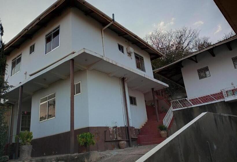 مبيت وإفطار Aida House Iringa