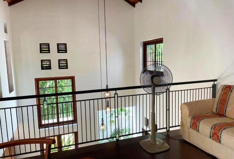 민박 Cenreeza Airport Villa