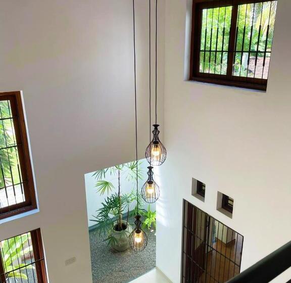 Bed and Breakfast Cenreeza Airport Villa