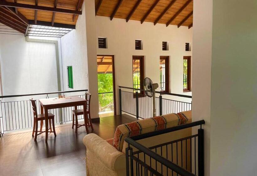 민박 Cenreeza Airport Villa