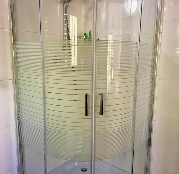 민박 Cenreeza Airport Villa