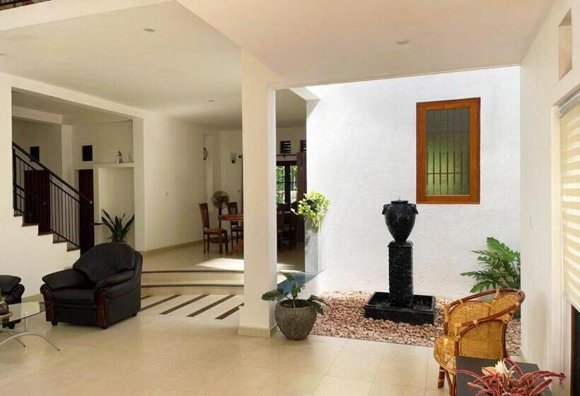 Bed and Breakfast Cenreeza Airport Villa