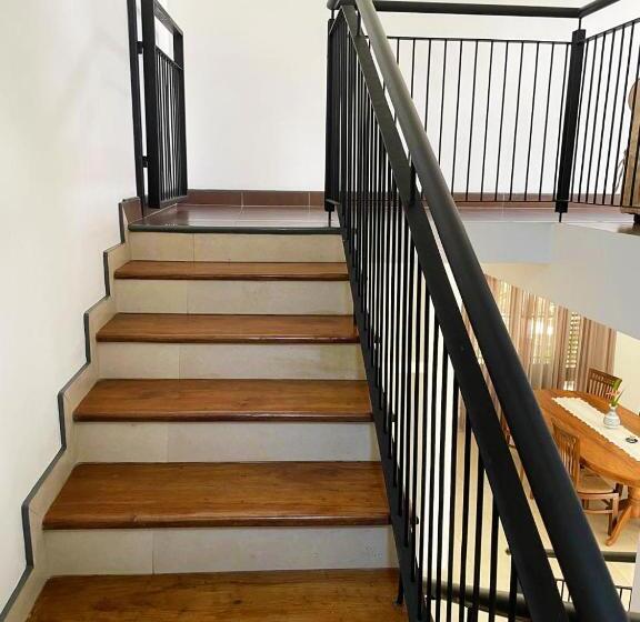 민박 Cenreeza Airport Villa