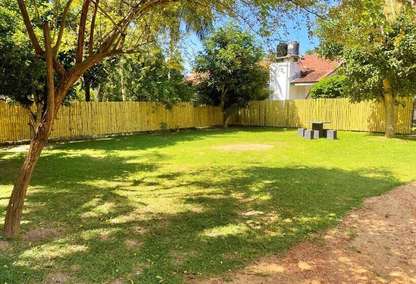 Bed and Breakfast Cenreeza Airport Villa