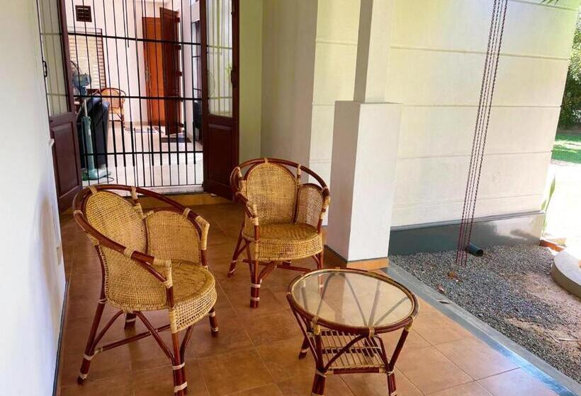 민박 Cenreeza Airport Villa