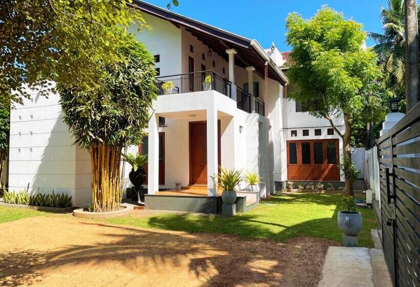 민박 Cenreeza Airport Villa