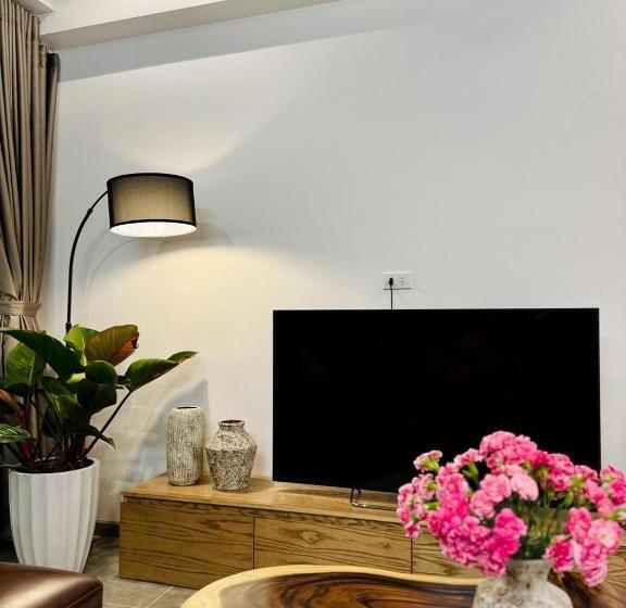 Chung Cư 2 Phòng Ngủ đầy đủ Tiện ích Bể Bơi Miễn Phí Trung Tâm Bãi Cháy