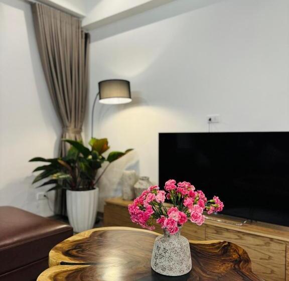 Chung Cư 2 Phòng Ngủ đầy đủ Tiện ích Bể Bơi Miễn Phí Trung Tâm Bãi Cháy