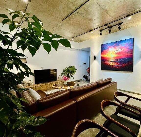 Chung Cư 2 Phòng Ngủ đầy đủ Tiện ích Bể Bơi Miễn Phí Trung Tâm Bãi Cháy