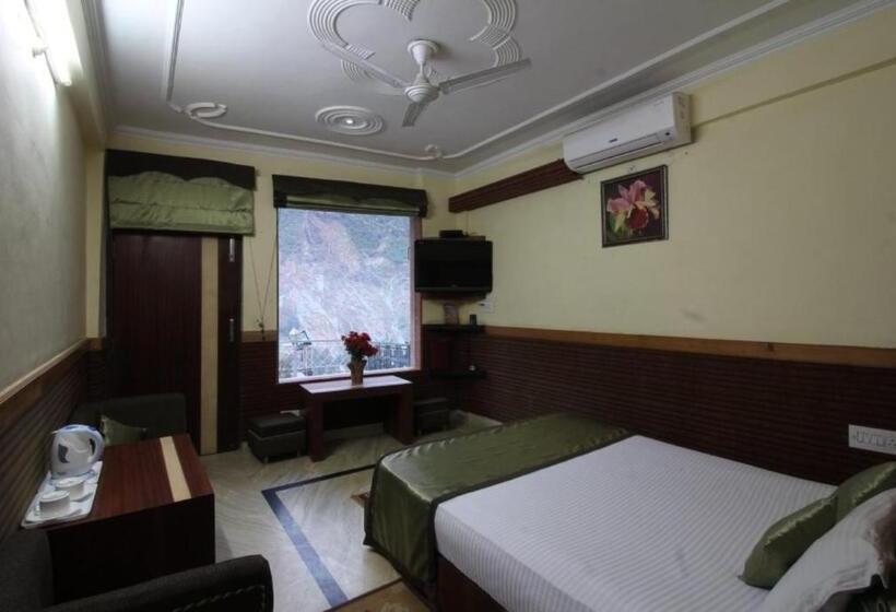 Goroomgo Hotel Gandhi S Paradise Dharamshala