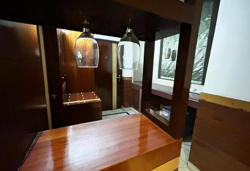 Goroomgo Hotel Gandhi S Paradise Dharamshala