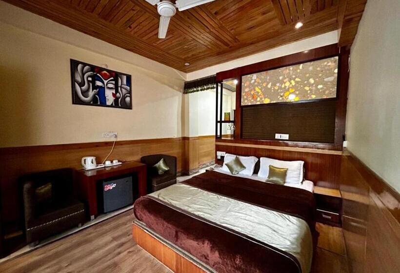 Goroomgo Hotel Gandhi S Paradise Dharamshala