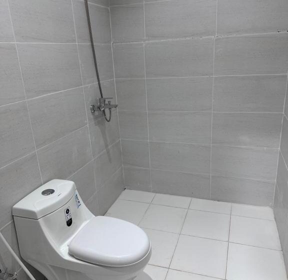 בית מלון כפרי الاوائل