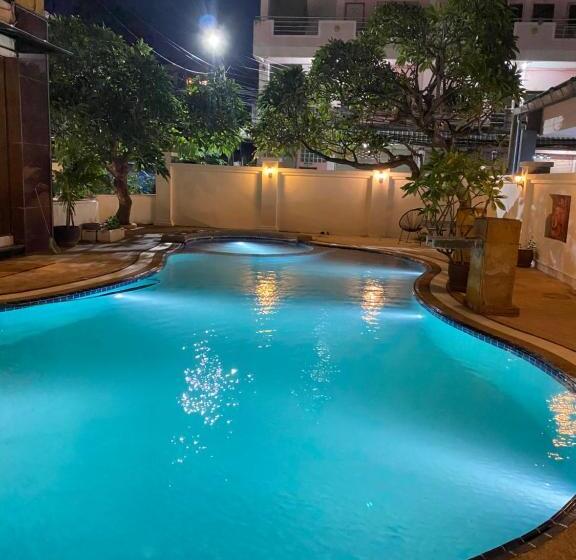 هتل Antai Holiday 2