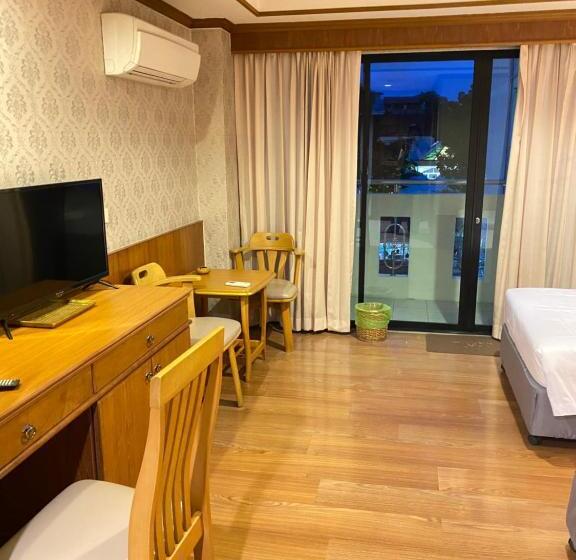 هتل Antai Holiday 2