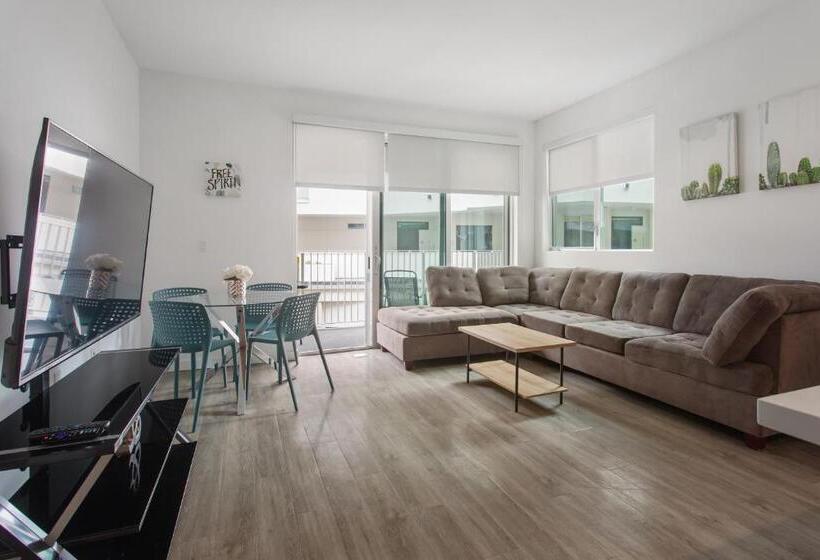 Капсульный Oтель Santa Monica Mid City 2bedroom Pool & Parking