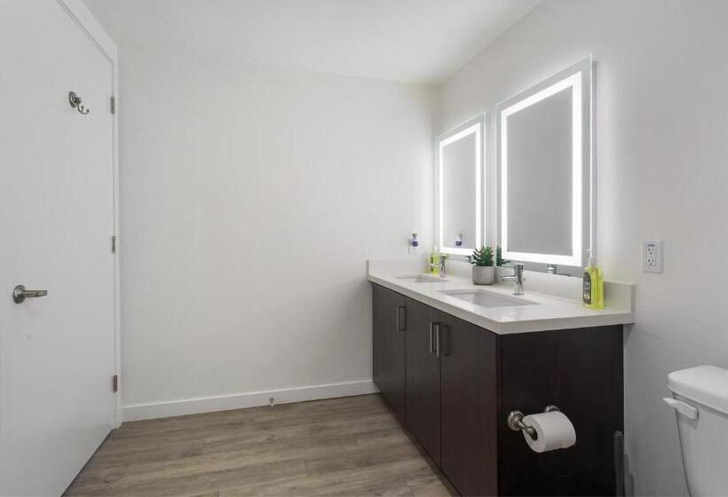 Капсульный Oтель Santa Monica Mid City 2bedroom Pool & Parking