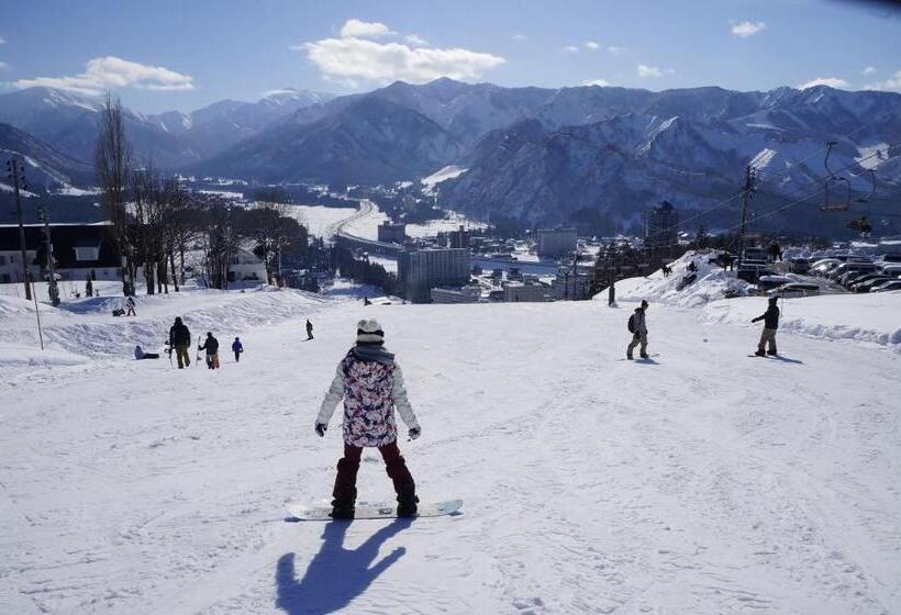 בית מלון כפרי Good Day Yuzawa