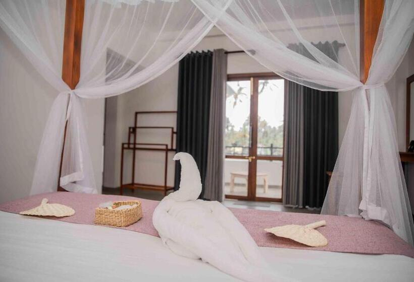 בית מלון כפרי Hirigala Beach Resort