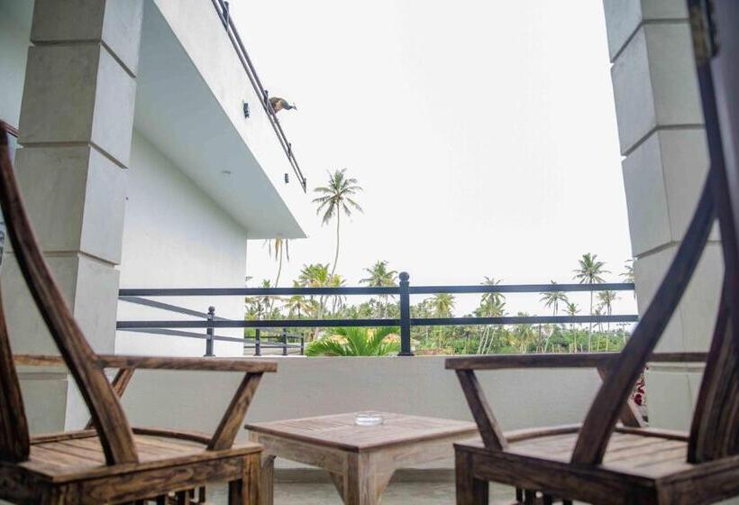 ホテル Hirigala Beach Resort