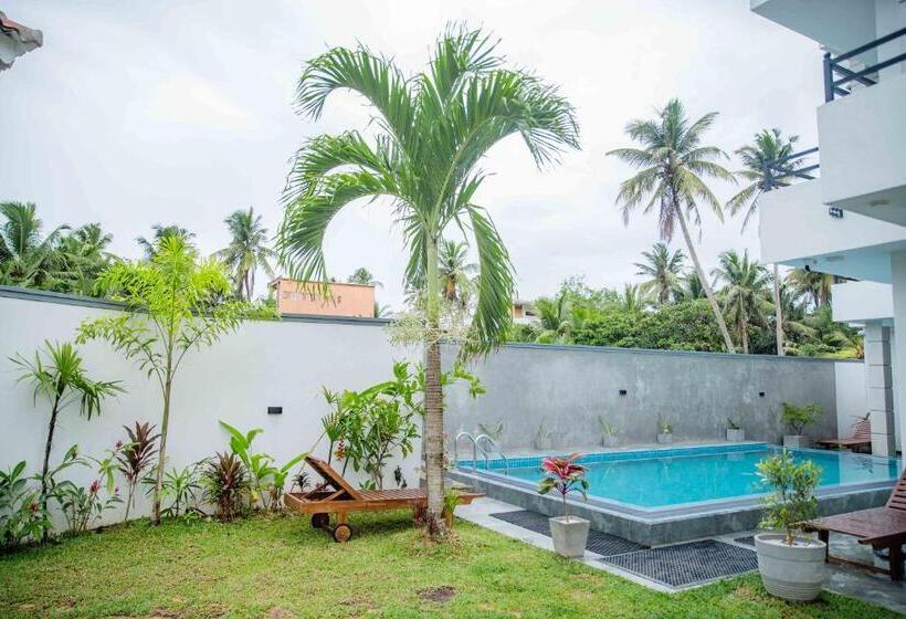 ホテル Hirigala Beach Resort