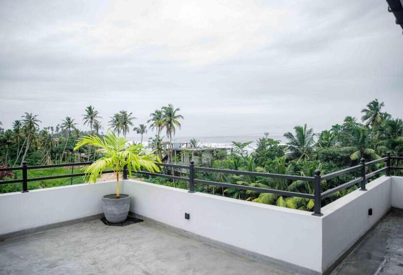 ホテル Hirigala Beach Resort