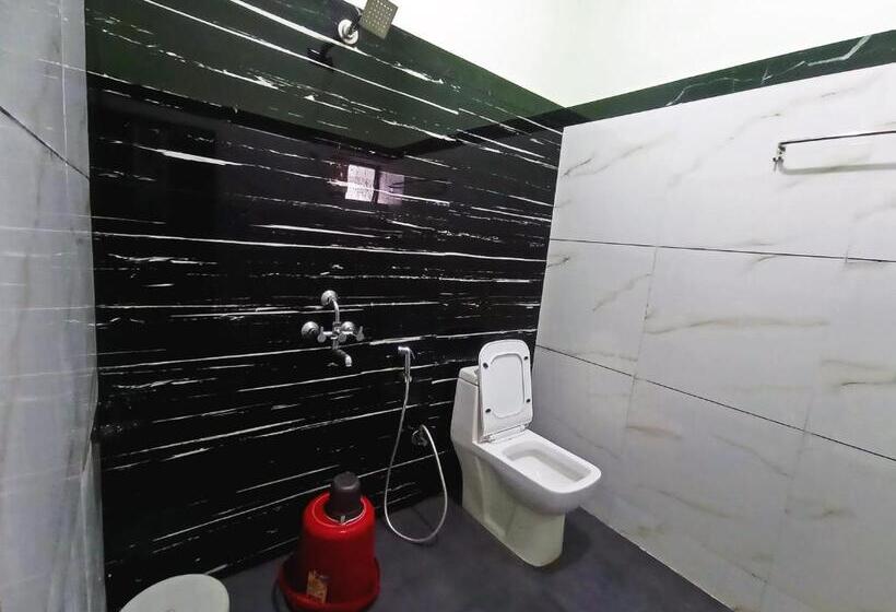 בית מלון כפרי Kadamba