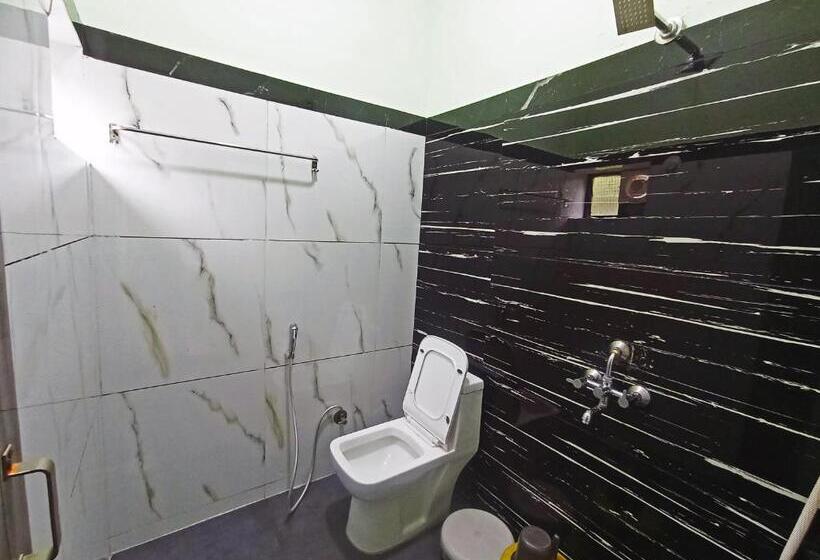 בית מלון כפרי Kadamba