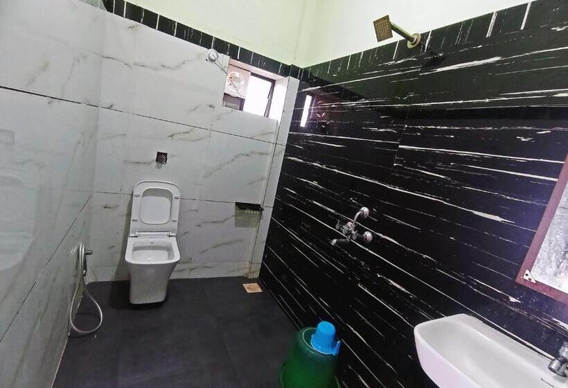 בית מלון כפרי Kadamba