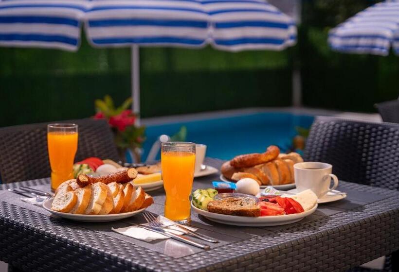 Отель Kemer Royal Beach